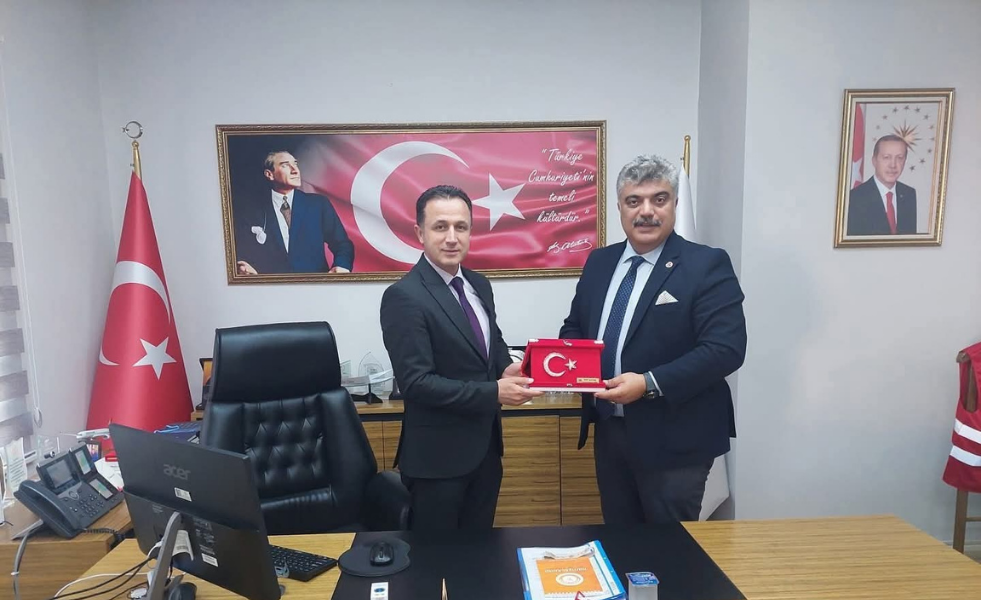 Diyarbakır İl Kültür ve Turizm İl Müdürü Sayın İrfan Tekin’i makamında ziyaret ettik.